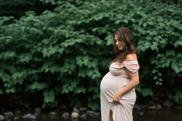 I was thrilled when Michelle from Pink Comb Studio reached out for her maternity photos. Following COVID-19 rule, keeping social distance I photographed Michelle and her two beautiful girls at Watchung Mountain NJ. With overcast weather three trees and grass showed such a rich deep green colors. I love bold rich colors in my photos as much as I love sunset golden hour. Michelle was just glowing and looked so beautiful. Was so happy to have such a beautiful mama in front of my camera before Michelle becomes mama of three girls. I can not wait to see her new baby girl and see her family grow. Michelle Surgent’s maternity session captured by Karis from heykaris.